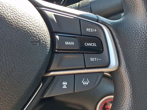 Used 2018 Honda Accord EX image 26