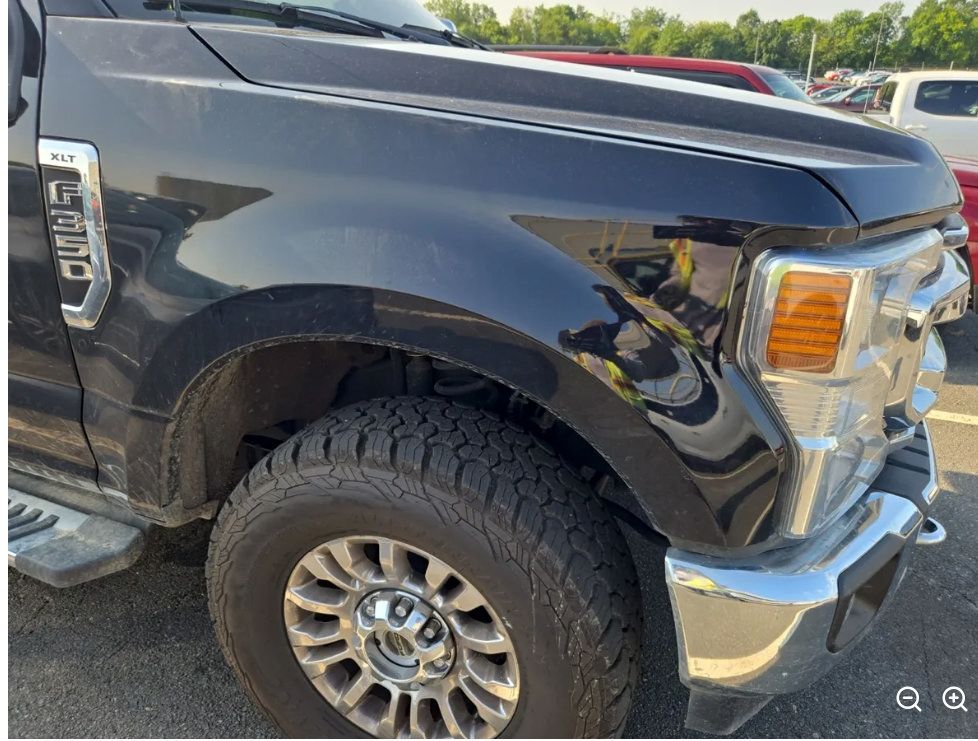Used 2020 Ford F350 XLT w/ XLT Premium Package AWD/4WD image 7