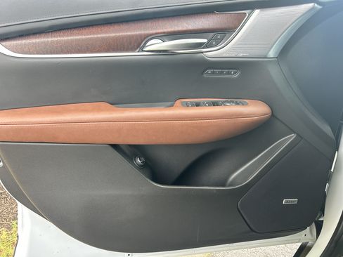 Used 2025 Cadillac XT5 Premium Luxury w/ Technology Package FWD image 22