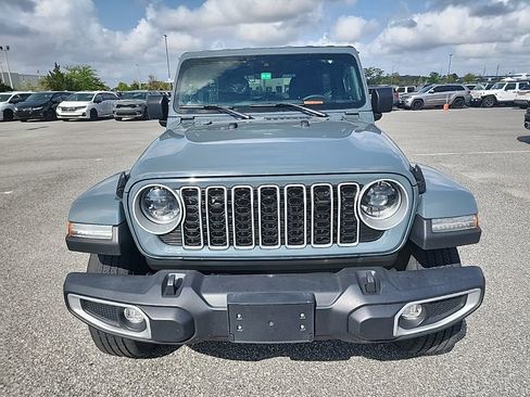 Used 2024 Jeep Wrangler Sahara image 2