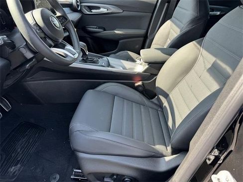 New 2025 Alfa Romeo Tonale w/ Premium Package image 13