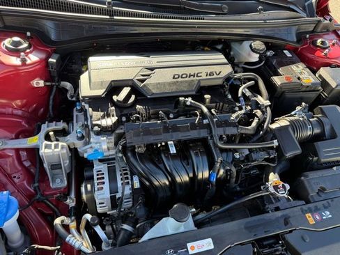 Certified 2025 Hyundai Elantra Sport image 29