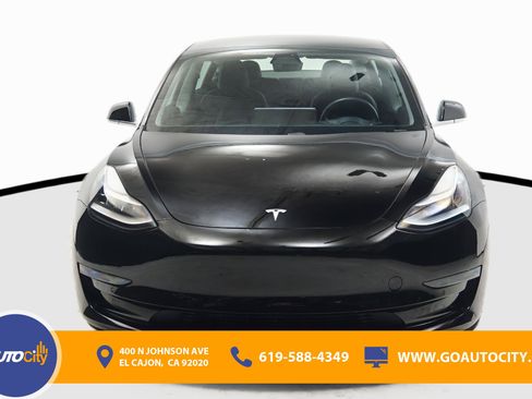 Used 2019 Tesla Model 3 Standard Range image 4
