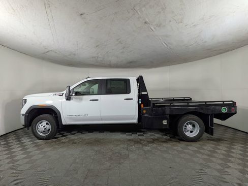 New 2025 GMC Sierra 3500 Pro w/ Convenience Package AWD/4WD image 3