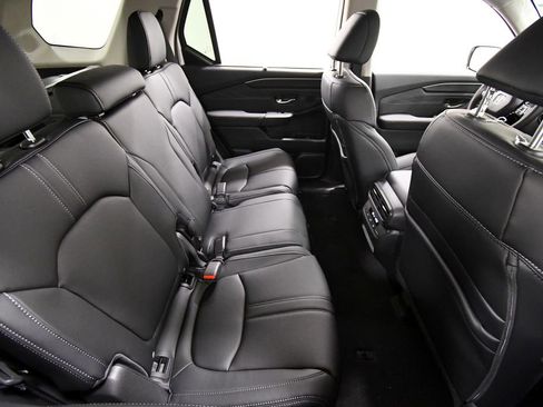 New 2026 Honda Pilot Touring image 13