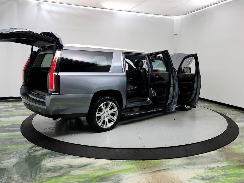 Used 2019 Cadillac Escalade ESV Premium Luxury AWD/4WD image 11