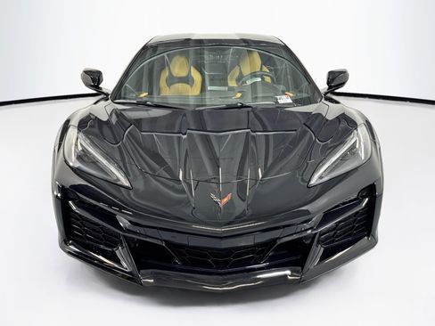 Used 2023 Chevrolet Corvette Z06 image 6