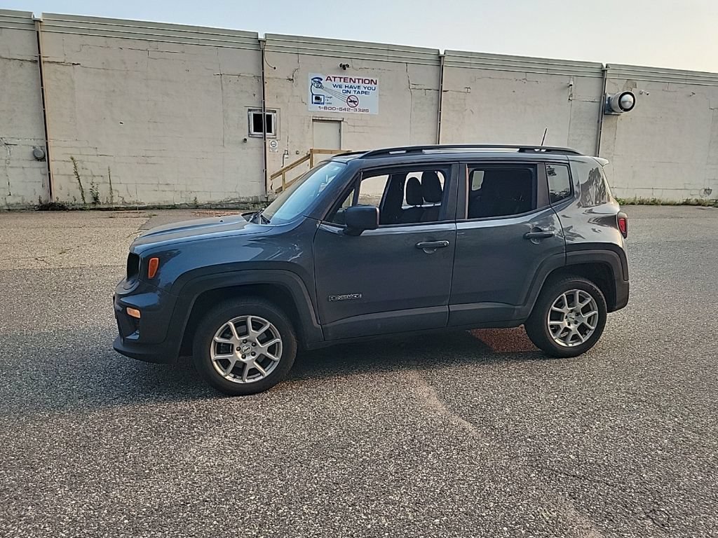 Used 2022 Jeep Renegade Latitude w/ Convenience Group AWD/4WD image 19