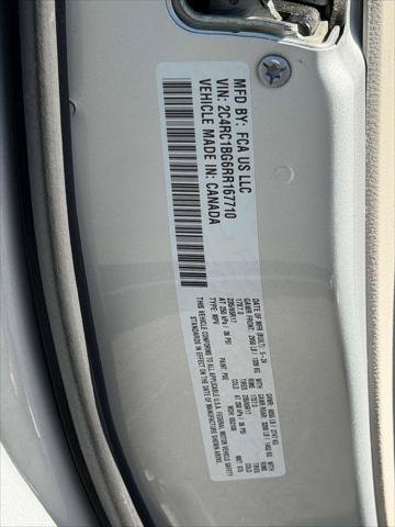 Used 2024 Chrysler Pacifica Touring-L FWD image 36