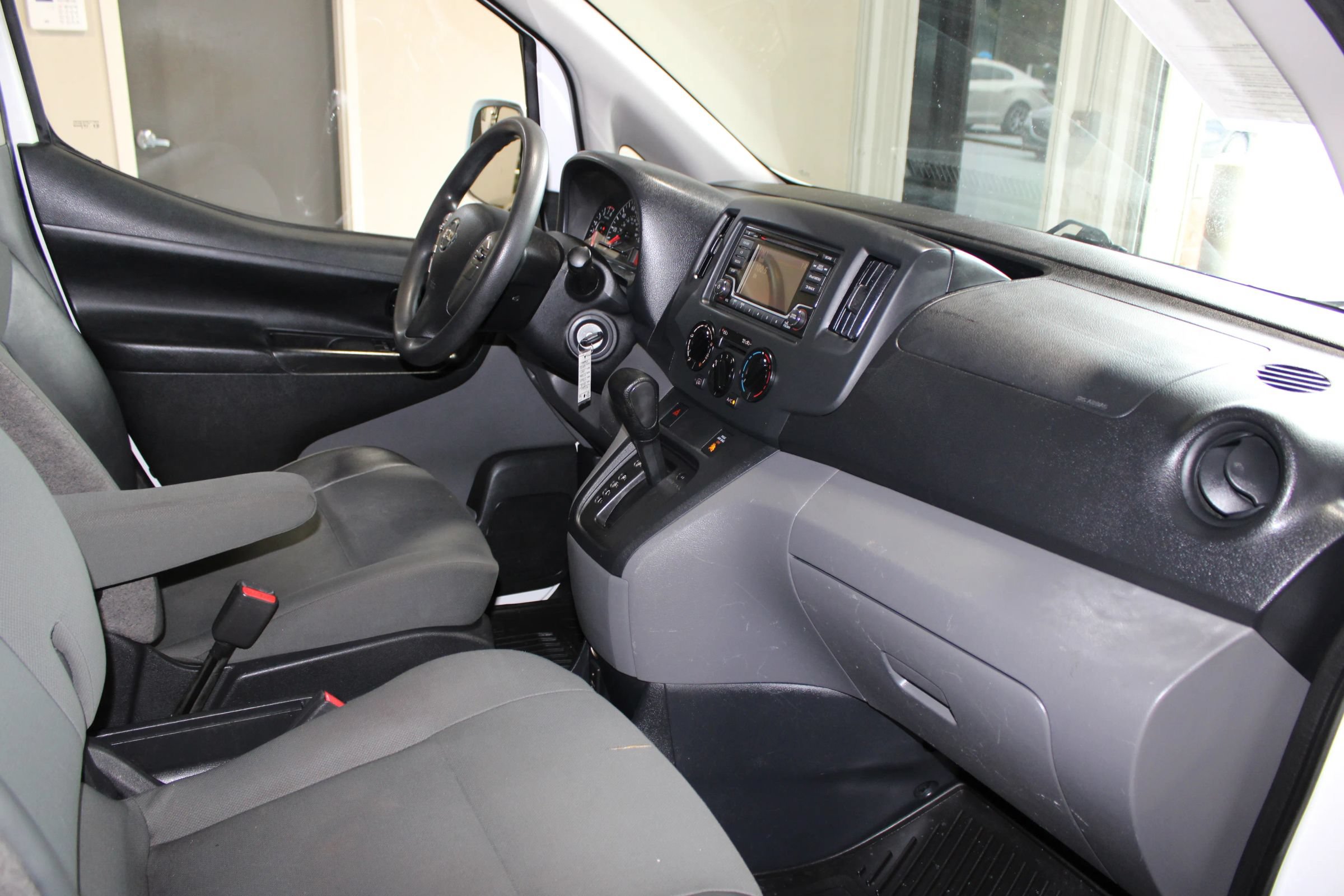 Used 2018 Nissan NV200 SV FWD image 24