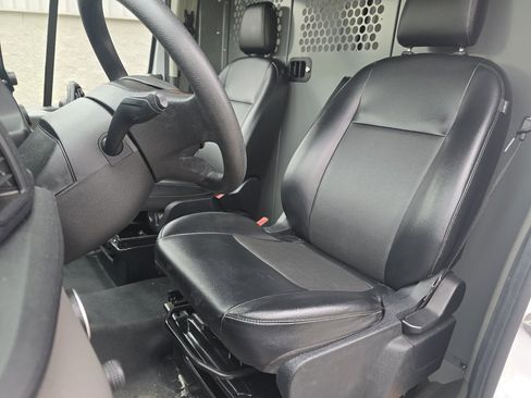 Used 2020 Ford Transit 250 Medium Roof image 15