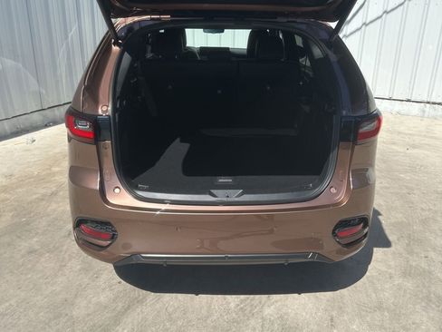 Certified 2025 MAZDA CX-70 3.3 Turbo S w/ Premium Package AWD/4WD image 7