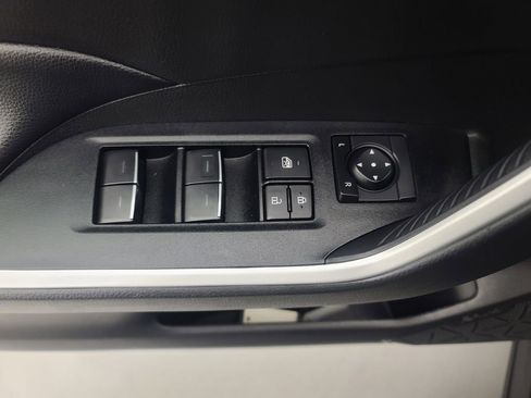 Used 2025 Toyota RAV4 XLE image 23