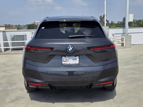 Used 2023 BMW iX xDrive50 w/ Convenience Package AWD/4WD image 5