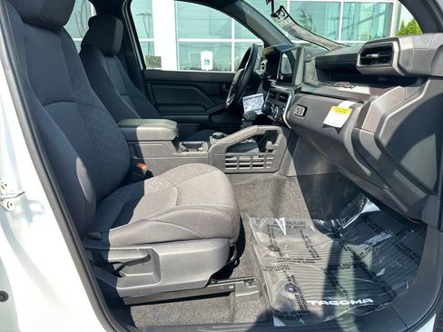 New 2025 Toyota Tacoma SR5 image 17