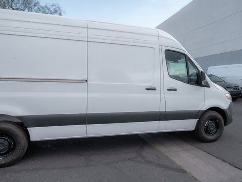 New 2025 Mercedes-Benz Sprinter 2500 image 4