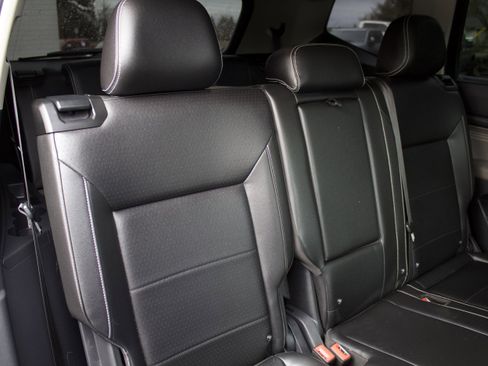 Used 2021 Volkswagen Atlas SE image 34