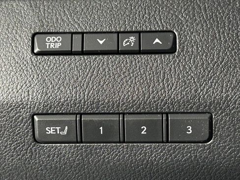 Used 2025 Lexus GX 550 w/ Cold Area Package AWD/4WD image 34