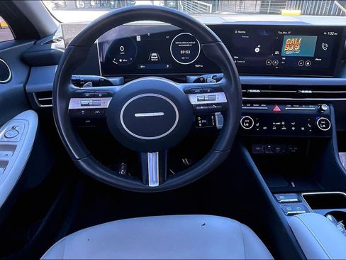 Certified 2024 Hyundai Sonata SEL w/ Convenience Package image 7