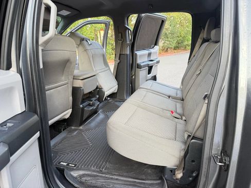 Used 2016 Ford F150 XLT image 11