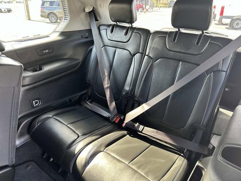 Used 2022 Jeep Grand Cherokee L Limited image 22