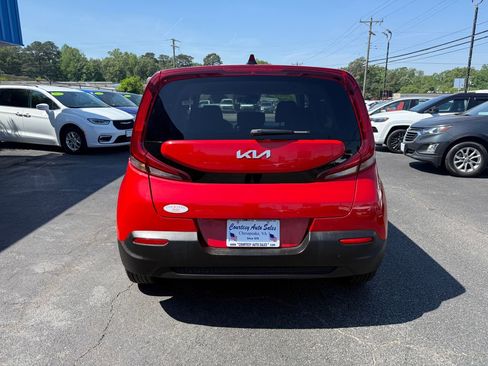 Used 2022 Kia Soul LX w/ Technology Package FWD image 10