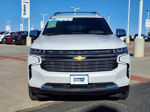 Used 2024 Chevrolet Suburban Premier image 2
