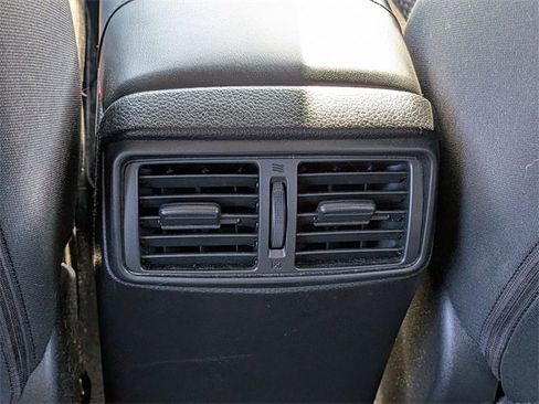 Certified 2021 Nissan Rogue Sport S image 26