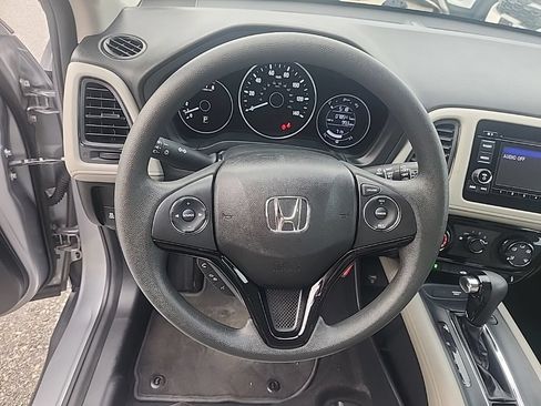 Used 2020 Honda HR-V LX image 12
