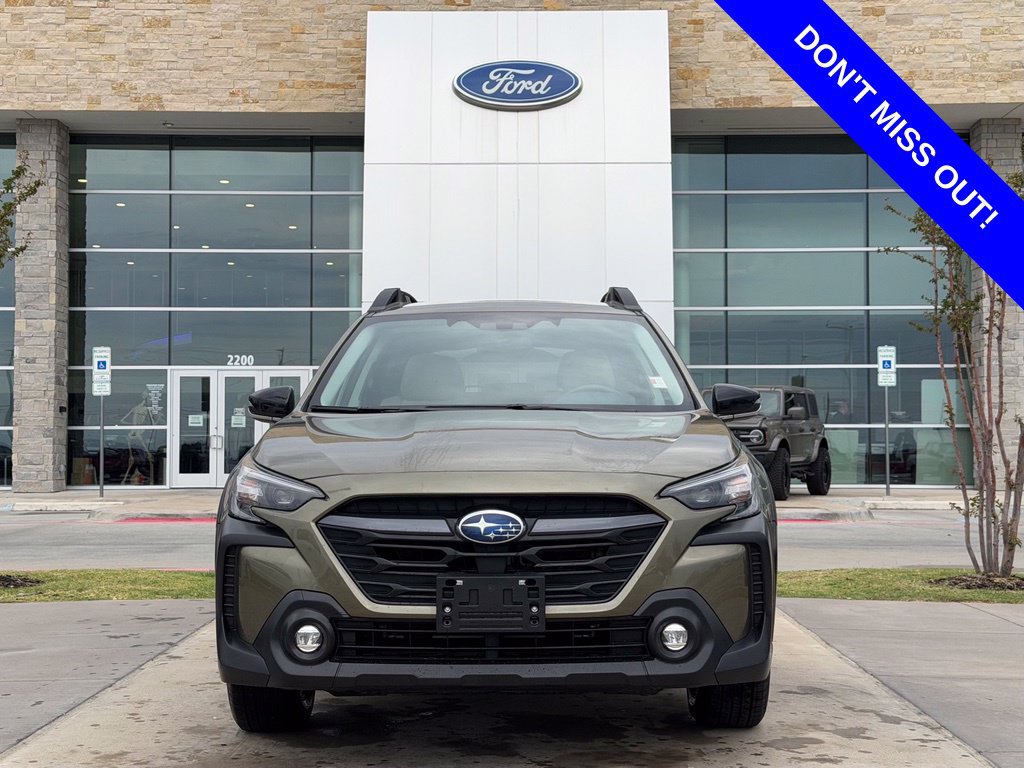 Used 2024 Subaru Outback Premium AWD/4WD image 2