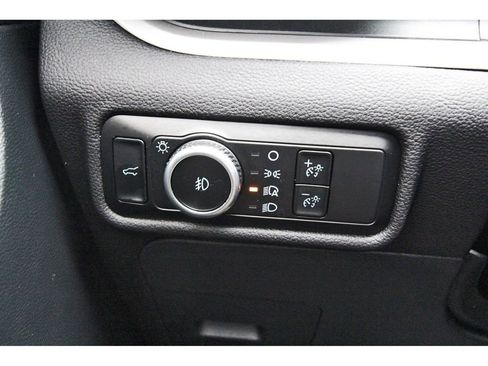 Used 2023 Ford Explorer XLT w/ Equipment Group 202A image 19