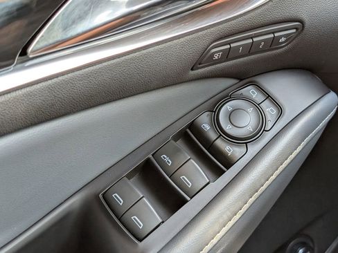 Used 2018 Buick Enclave Premium FWD image 29