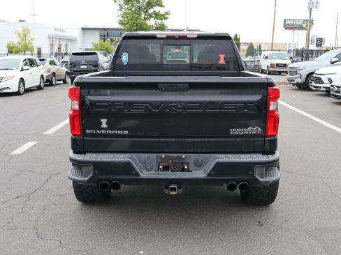 Used 2019 Chevrolet Silverado 1500 High Country w/ Technology Package AWD/4WD image 9