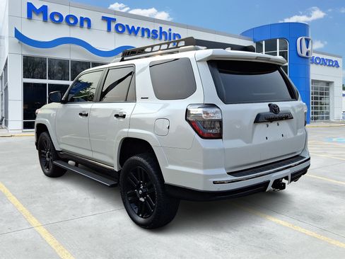 Used 2019 Toyota 4Runner Limited AWD/4WD image 4
