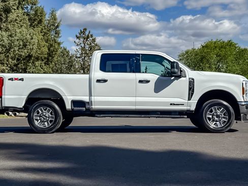 Used 2025 Ford F250 XLT AWD/4WD image 3