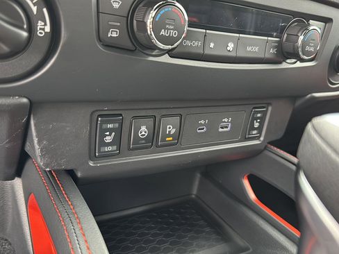 New 2026 Nissan Frontier PRO-4X w/ Pro-4x Convenience Package image 24