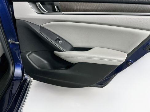Used 2018 Honda Accord EX-L image 29