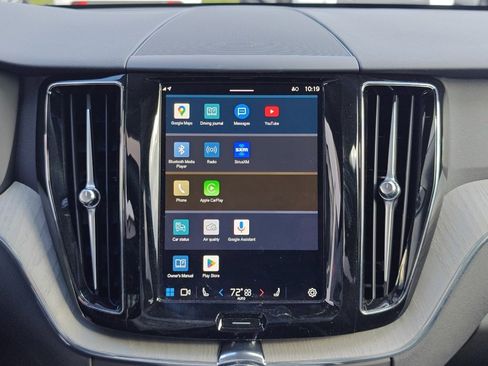 Used 2025 Volvo XC60 B5 Plus image 18