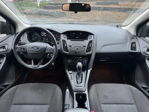 Used 2017 Ford Focus SE image 11