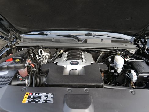 Used 2020 Cadillac Escalade Platinum image 55