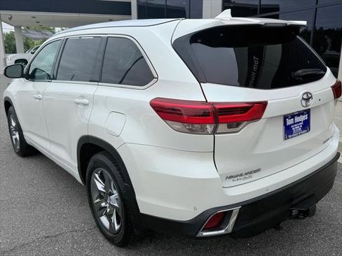 Used 2019 Toyota Highlander Limited Platinum AWD/4WD image 6