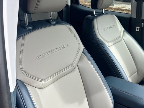 New 2025 Ford Maverick Lariat w/ 4K Tow Package image 10