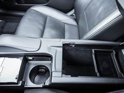 Used 2013 Lexus ES 300h 300h image 17