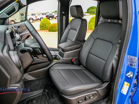 Used 2025 Chevrolet Colorado Trail Boss AWD/4WD image 10