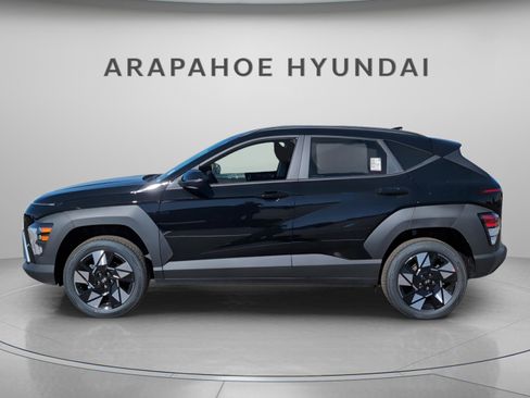 Used 2025 Hyundai Kona SEL image 2