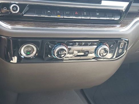 Used 2023 GMC Sierra 1500 SLE image 18