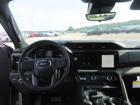 New 2026 GMC Sierra 1500 AT4 w/ AT4 Premium Package AWD/4WD image 16