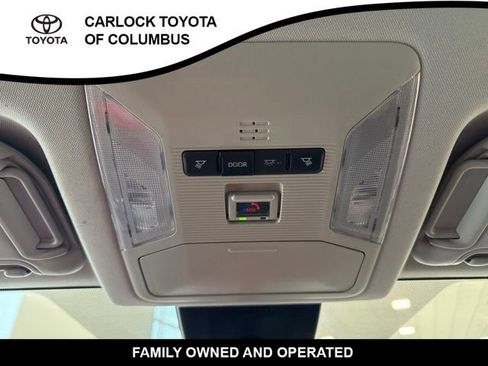 Used 2025 Toyota RAV4 XLE AWD/4WD image 30