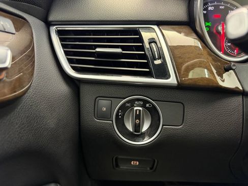 Used 2016 Mercedes-Benz GLE 300d 4MATIC image 32
