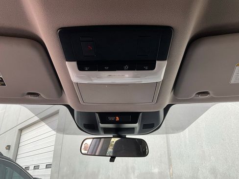 Used 2025 Nissan Rogue SV image 16